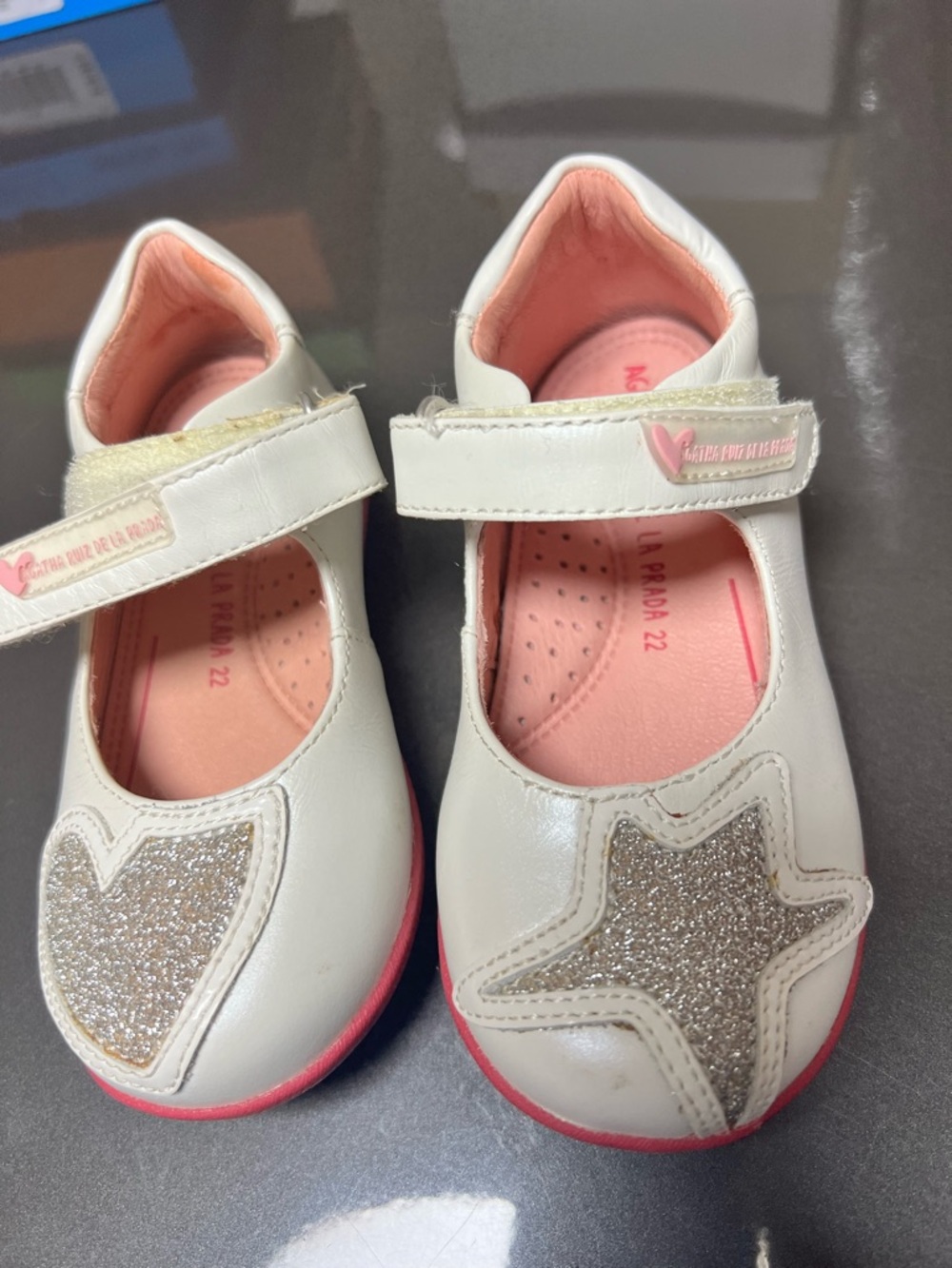 Agatha Ruiz de la Prada Girls White and Pink Glitter Star Mary Jane Kids Shoes